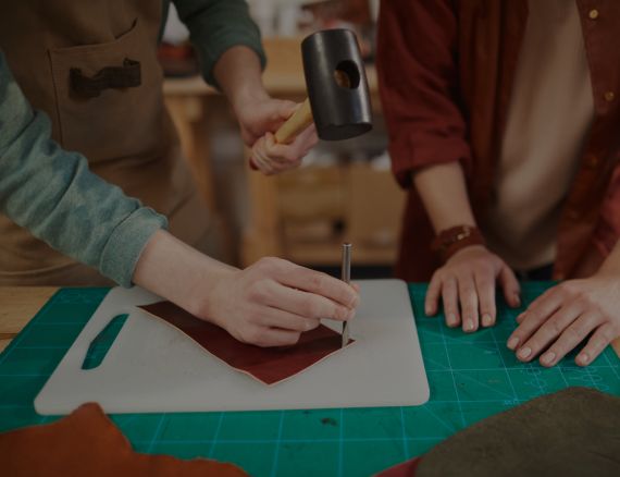 Leather Goods Manufacture by Hoplok