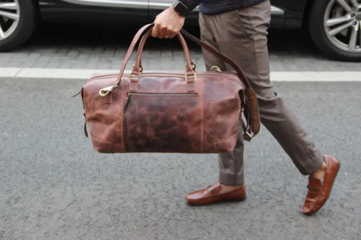 Duffel vs Duffle Bag