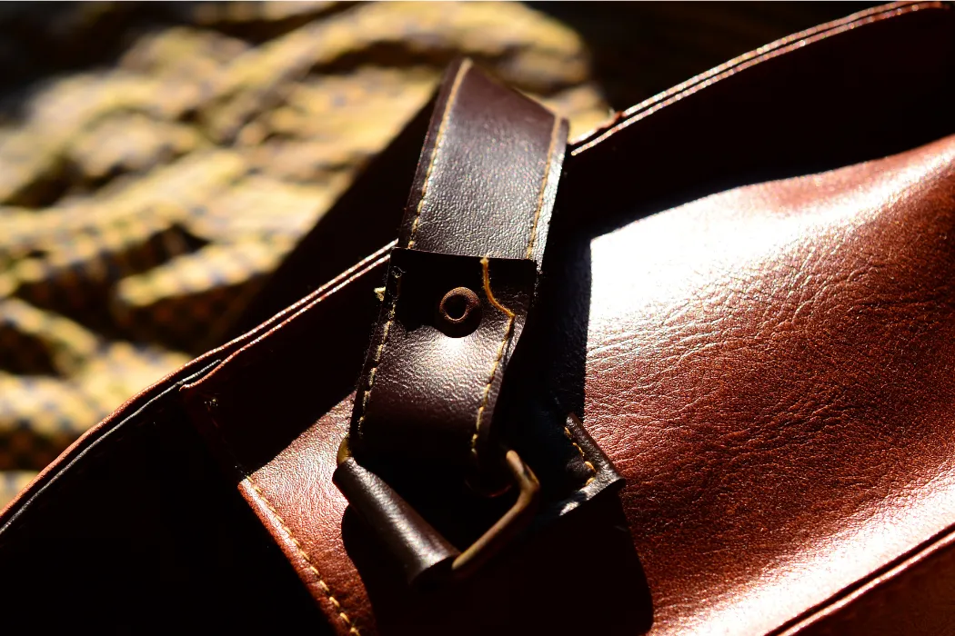 what defines the structural integrity of a leather bag