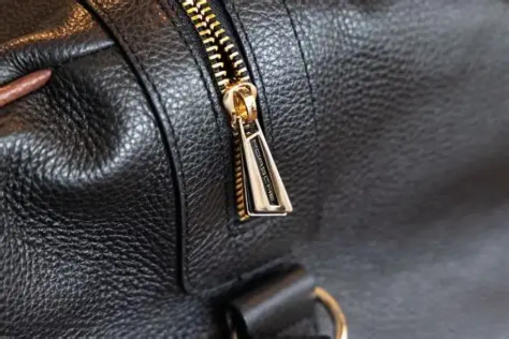 pebbled vs. smooth leather