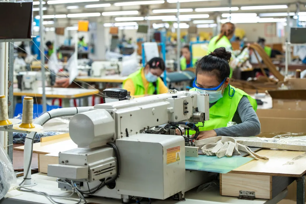 how does the hybrid design production workflow actually operate