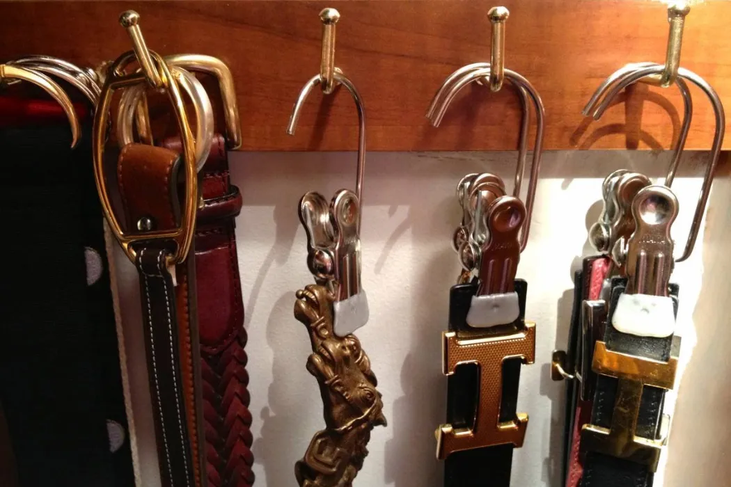 retail packaging for belts