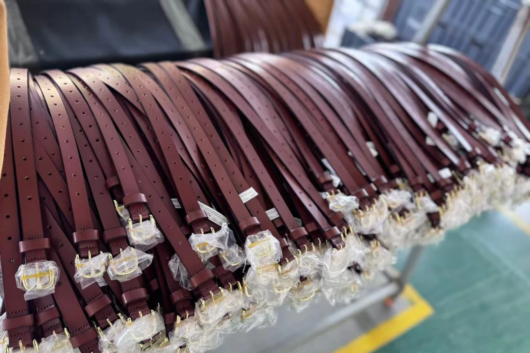 how do leather goods manufacturers use edi for big box retailers