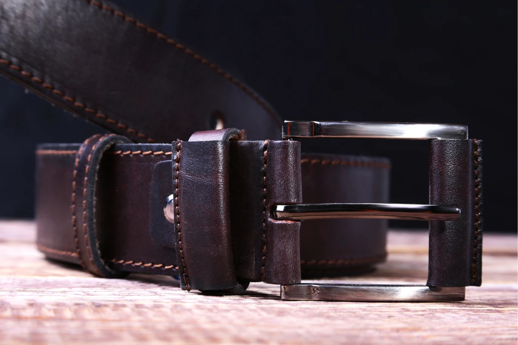 how do you choose the right belt materials for wholesale buyers
