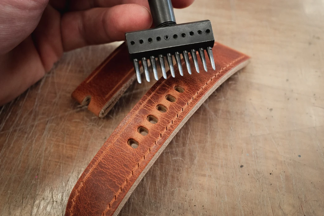 hand sewn saddle stitching vs. machine lock stitching which is better for luxury belts