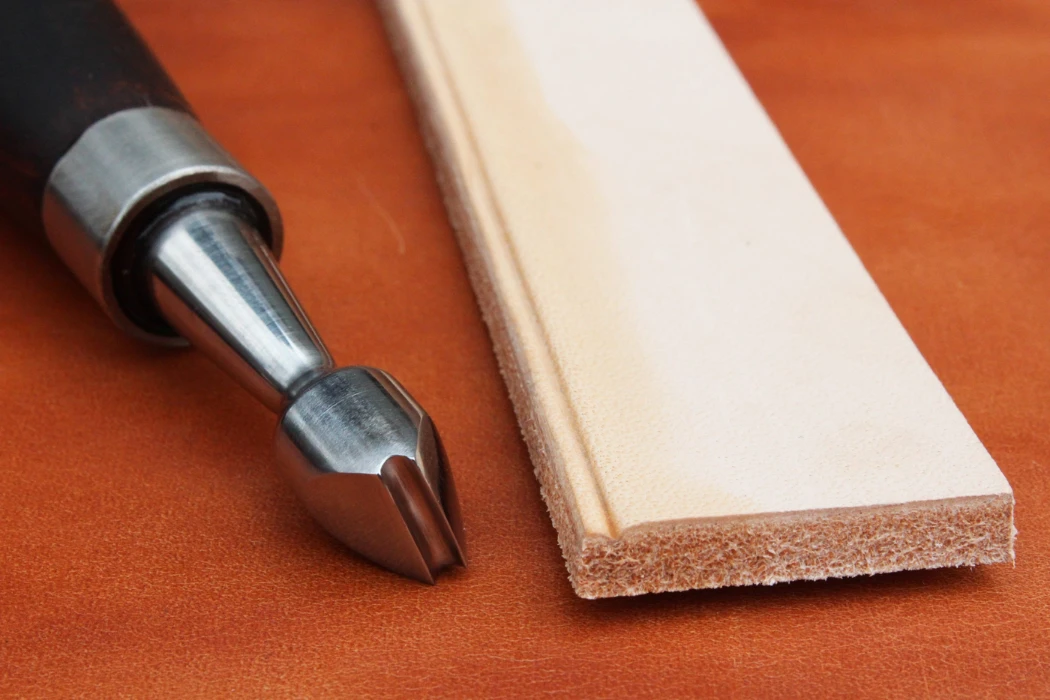 what are the core differences between edge creasing and beveling