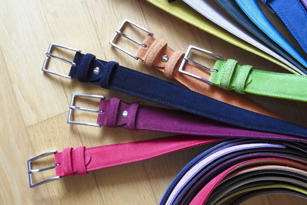 how should manufacturers label and track kids' belts for compliance