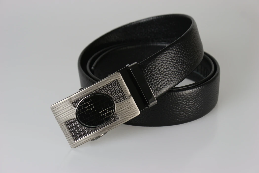 which materials and hardware specs define ratchet belt quality